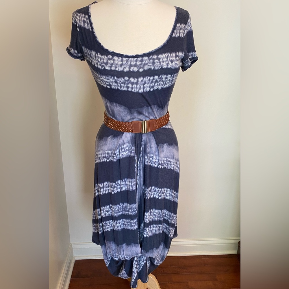 BCBGMAXAZRIA Bahati Blue White Tie Dye Short Sleeve Drape Casual Dress Size S
